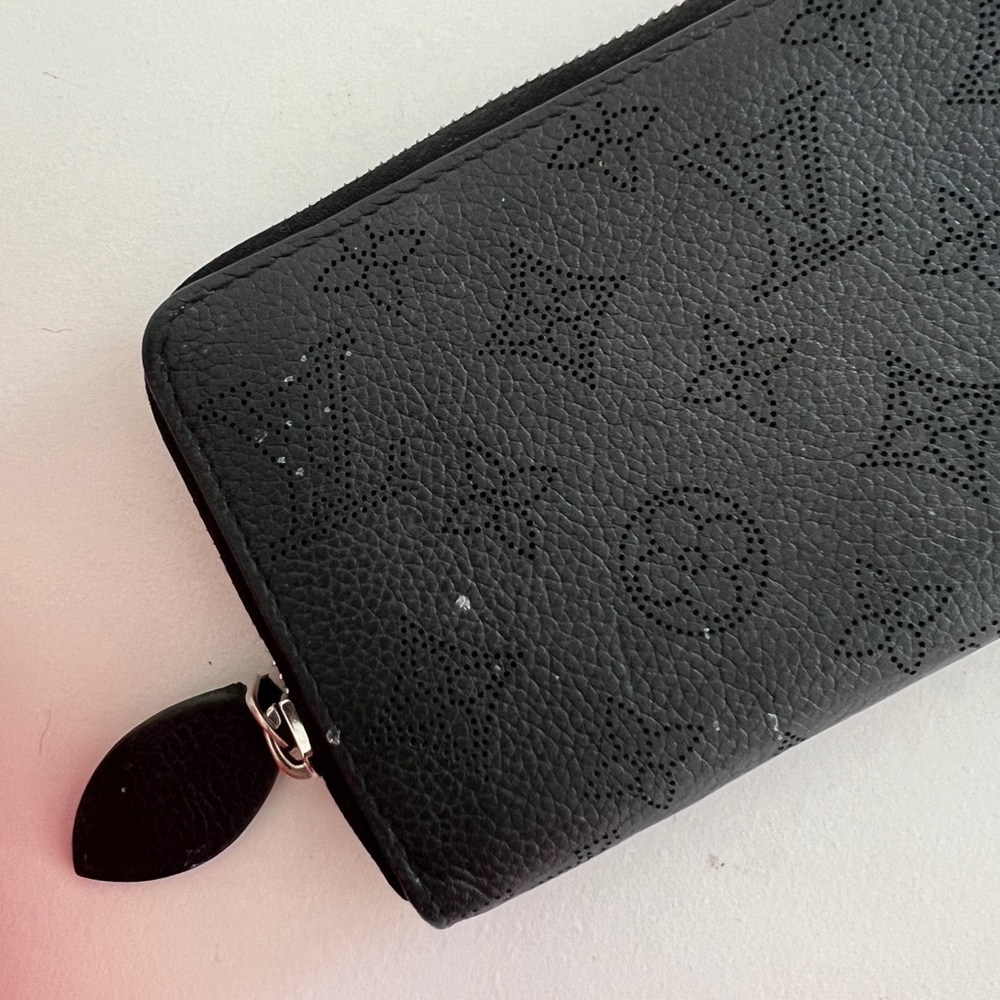 Louis Vuitton Large Wallet Subtle Logo Pattern
